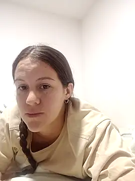 AURORA FRANKLIN online show from February 16, 2026, 11:13 pm