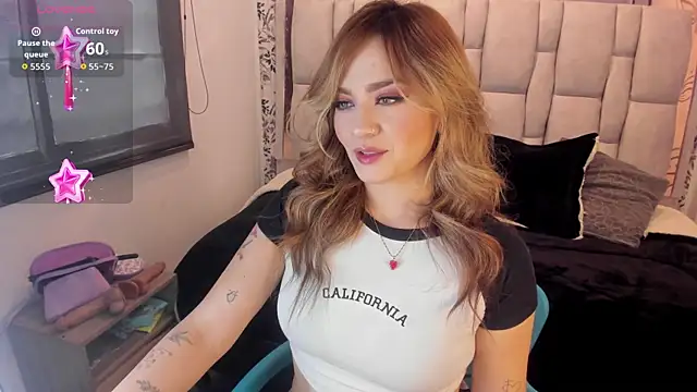 Snapshot of KataHot_ chatting on October 17, 2025, 8:21 pm KataHot online show from October 17, 2025, 8:21 pm