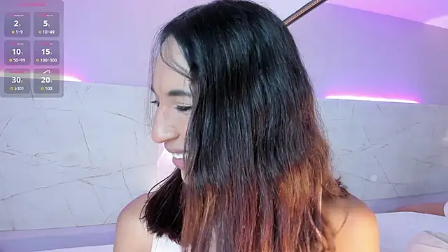 Snapshot of AbrilBrent chatting on February 25, 2025, 8:00 pm AbrilBrent online show from February 25, 2025, 8:00 pm