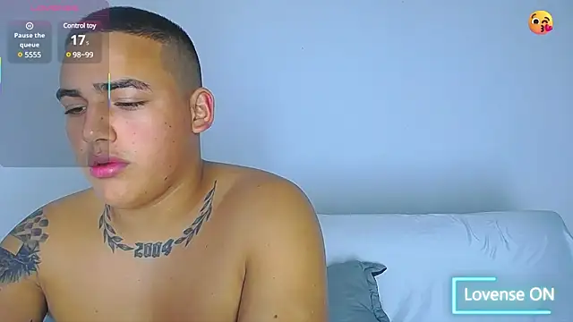 Latino Junge online show from February 20, 2025, 1:19 pm