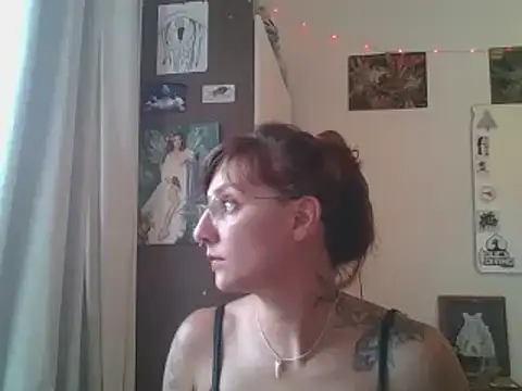 SweetyBabyDemon online show from February 5, 2025, 9:40 pm