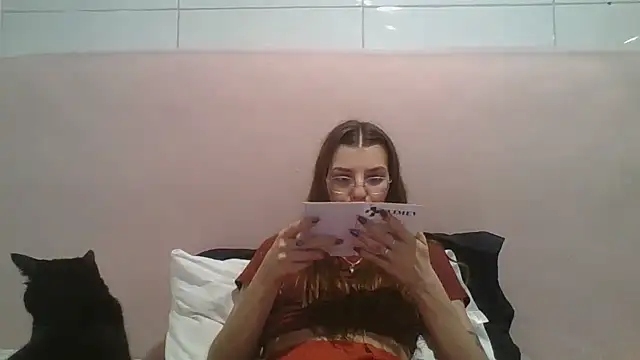 SweetyBabyDemon online show from September 30, 2025, 8:59 pm