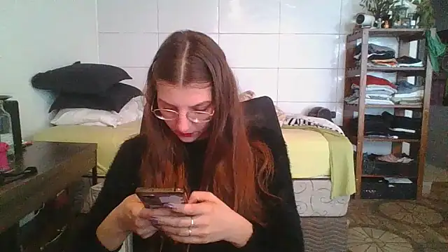 SweetyBabyDemon online show from September 28, 2025, 2:02 pm