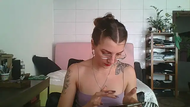 SweetyBabyDemon online show from October 4, 2025, 2:29 pm