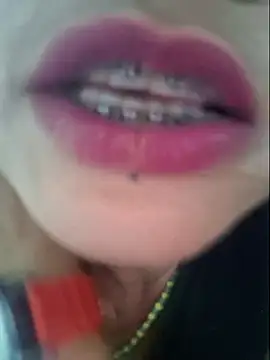 Snapshot of gatadeojosclaros chatting on October 4, 2025, 2:24 am gatadeojosclaros online show from October 4, 2025, 2:24 am