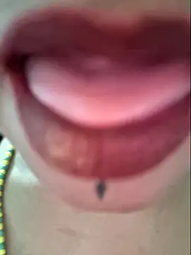 Snapshot of gatadeojosclaros chatting on October 28, 2025, 9:58 pm gatadeojosclaros online show from October 28, 2025, 9:58 pm