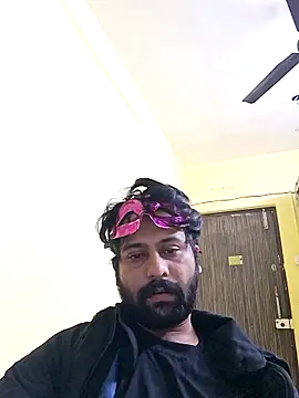 GlassBarge9 online show from November 19, 2025, 6:19 pm