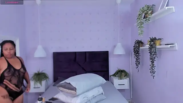 Snapshot of BrianaHazel chatting on October 20, 2025, 1:40 am BrianaHazel online show from October 20, 2025, 1:40 am