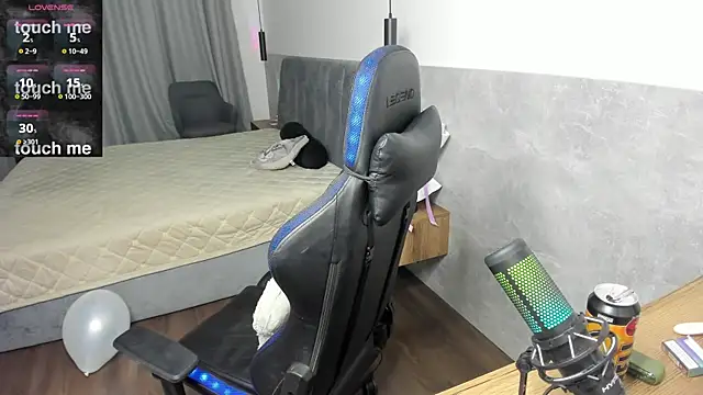 MCfly 11 online show from February 25, 2026, 8:30 pm