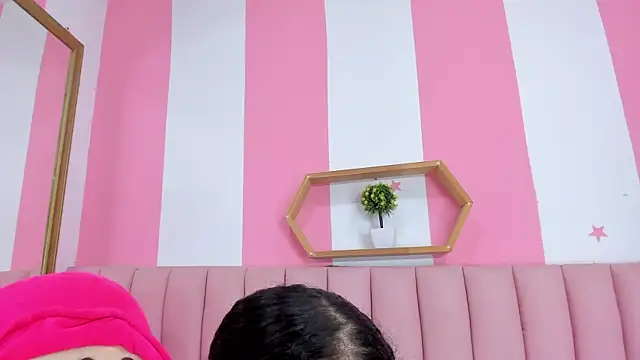 ISABELLA 020 online show from March 4, 2026, 12:46 pm