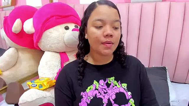 ISABELLA 020 online show from October 18, 2025, 2:30 pm