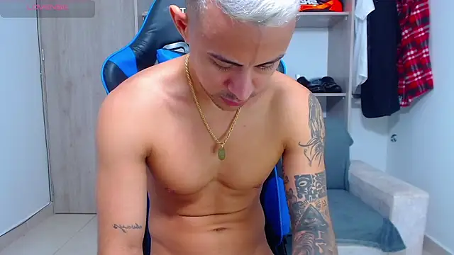 Tristan-bm online show from October 7, 2025, 11:22 am