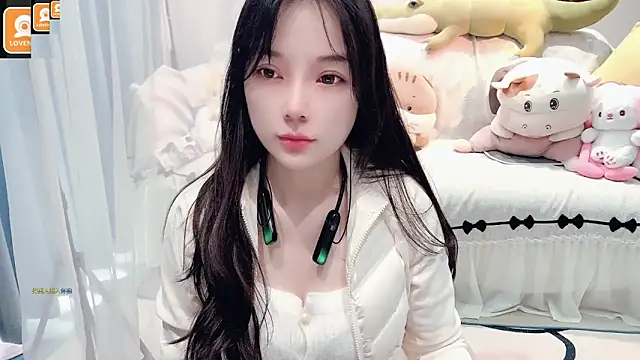 Snapshot of AKiKi711 chatting on October 29, 2025, 4:33 am AKiKi711 online show from October 29, 2025, 4:33 am