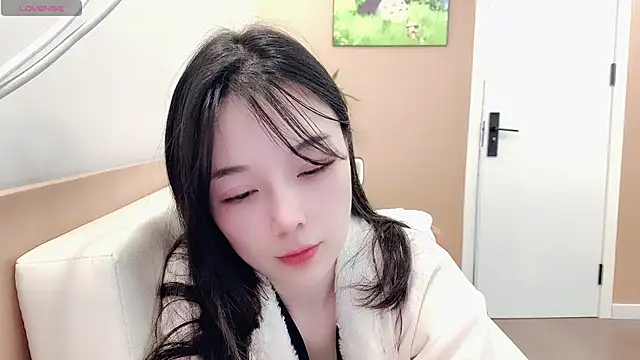 Snapshot of AKiKi711 chatting on February 12, 2026, 4:23 am AKiKi711 online show from February 12, 2026, 4:23 am