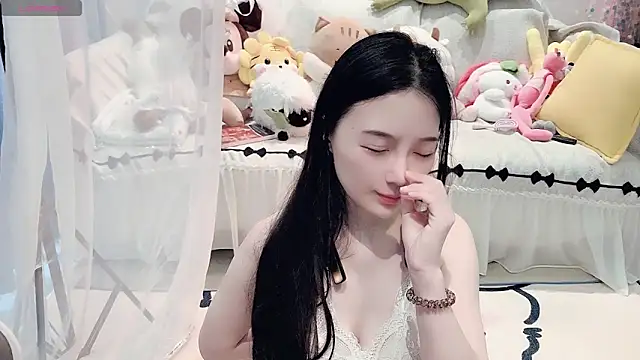 Snapshot of AKiKi711 chatting on June 15, 2026, 4:56 am AKiKi711 online show from June 15, 2026, 4:56 am