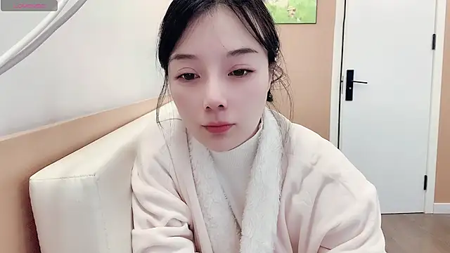 Snapshot of AKiKi711 chatting on February 11, 2026, 4:12 am AKiKi711 online show from February 11, 2026, 4:12 am