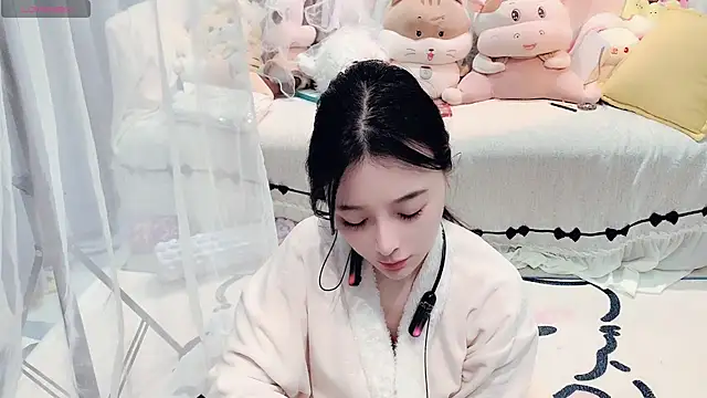 AKiKi711 online show from April 1, 2026, 3:09 pm