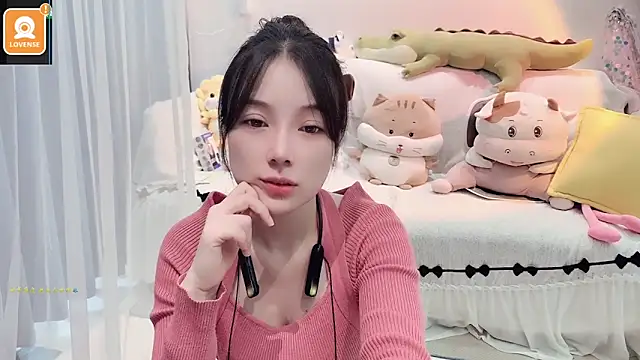 Snapshot of AKiKi711 chatting on October 5, 2025, 4:36 am AKiKi711 online show from October 5, 2025, 4:36 am