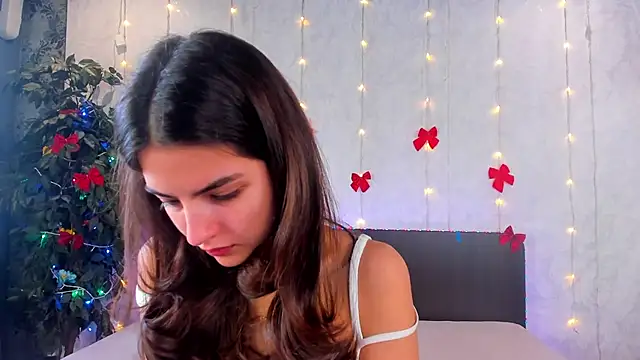 Milana Crystal  online show from January 15, 2026, 8:07 am