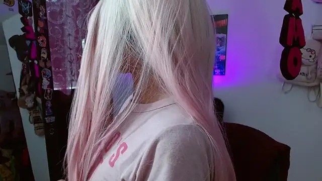 Snapshot of squirt_charlott chatting on September 20, 2025, 7:19 pm squirt charlott online show from September 20, 2025, 7:19 pm