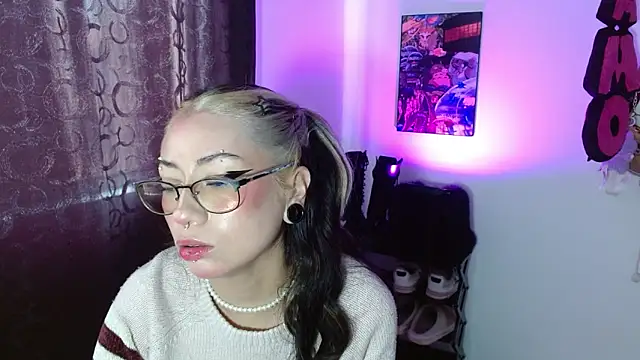 Snapshot of squirt_charlott chatting on October 12, 2025, 3:57 pm squirt charlott online show from October 12, 2025, 3:57 pm