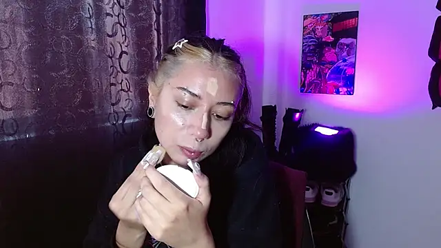 Snapshot of squirt_charlott chatting on October 15, 2025, 5:54 pm squirt charlott online show from October 15, 2025, 5:54 pm