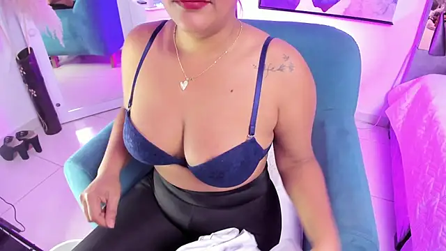 Danna Ramiirez online show from February 11, 2025, 7:16 pm