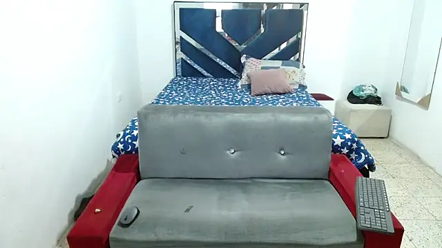 Snapshot of MiguelAngelxl chatting on October 21, 2025, 5:01 pm MiguelAngelxl online show from October 21, 2025, 5:01 pm