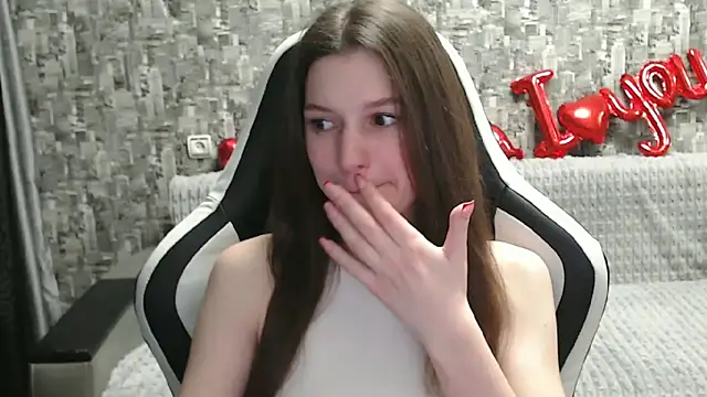 MissMiaCutie online show from March 12, 2025, 5:38 pm