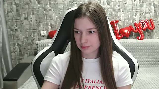 MissMiaCutie online show from March 11, 2025, 4:07 pm