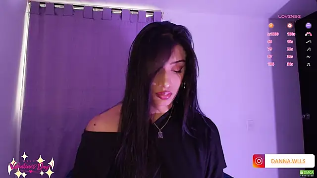 Snapshot of Dannawells chatting on February 16, 2025, 8:11 pm Dannawells online show from February 16, 2025, 8:11 pm