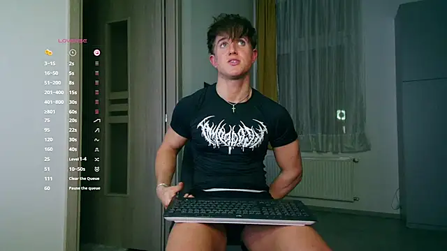 ChristianLevine  online show from November 20, 2025, 4:35 am