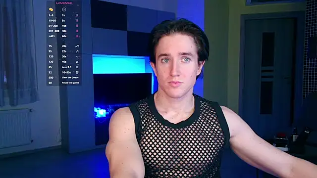 Snapshot of ChristianLevine_ chatting on July 4, 2026, 5:50 pm ChristianLevine online show from July 4, 2026, 5:50 pm