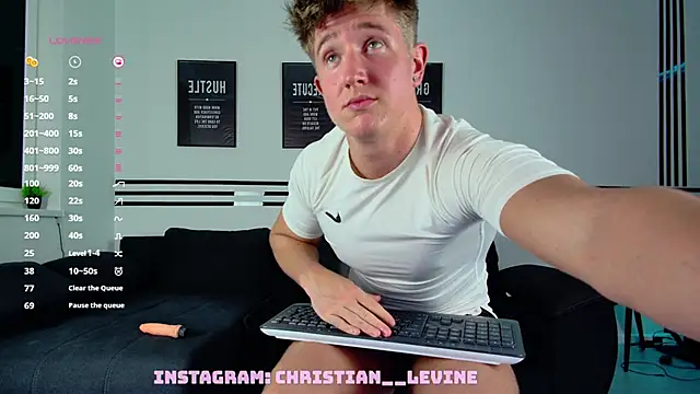 ChristianLevine  online show from February 18, 2025, 8:14 pm