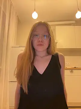 Snapshot of Eva_Weyne chatting on September 25, 2025, 6:58 pm Eva Weyne online show from September 25, 2025, 6:58 pm