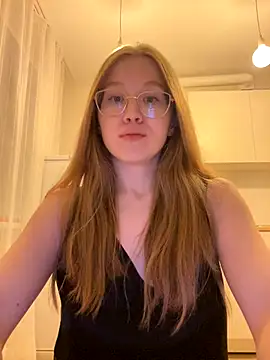 Snapshot of Eva_Weyne chatting on October 26, 2025, 8:09 pm Eva Weyne online show from October 26, 2025, 8:09 pm