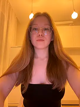 Snapshot of Eva_Weyne chatting on October 11, 2025, 6:42 pm Eva Weyne online show from October 11, 2025, 6:42 pm