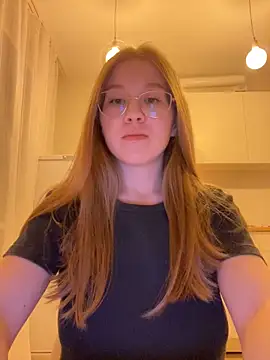 Snapshot of Eva_Weyne chatting on November 4, 2025, 8:01 pm Eva Weyne online show from November 4, 2025, 8:01 pm