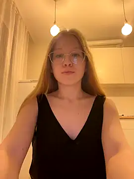 Snapshot of Eva_Weyne chatting on September 15, 2025, 7:14 pm Eva Weyne online show from September 15, 2025, 7:14 pm