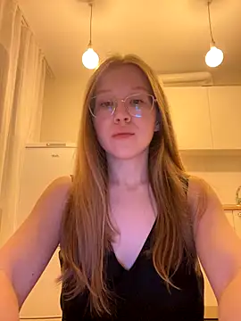 Snapshot of Eva_Weyne chatting on September 28, 2025, 7:21 pm Eva Weyne online show from September 28, 2025, 7:21 pm