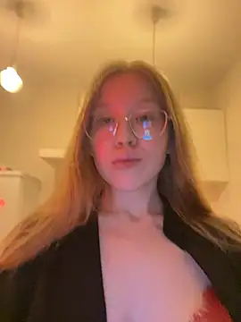 Snapshot of Eva_Weyne chatting on December 22, 2024, 4:48 pm Eva Weyne online show from December 22, 2024, 4:48 pm