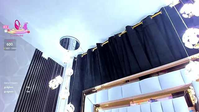 Snapshot of SarayRoyse chatting on January 11, 2026, 7:32 pm SarayRoyse online show from January 11, 2026, 7:32 pm