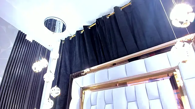 SarayRoyse online show from September 27, 2025, 7:31 pm