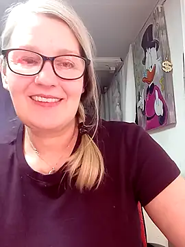 irinamaux online show from March 1, 2026, 6:19 pm