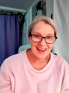 irinamaux online show from January 11, 2026, 8:38 pm