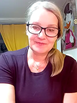 irinamaux online show from March 8, 2026, 2:04 am