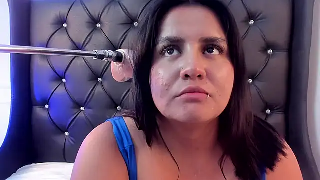 Snapshot of sweett_katty_ chatting on February 14, 2025, 11:42 pm sweett katty online show from February 14, 2025, 11:42 pm
