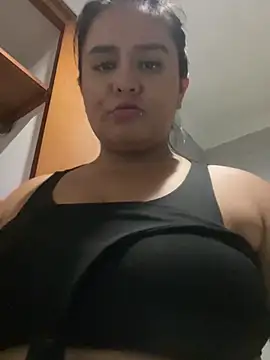 Snapshot of sweett_katty_ chatting on February 28, 2025, 2:42 am sweett katty online show from February 28, 2025, 2:42 am