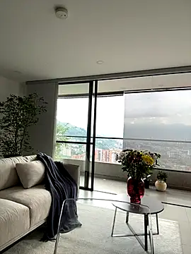 Brunettexio online show from September 19, 2025, 9:52 pm