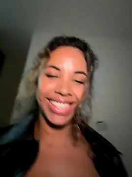 Brunettexio online show from October 17, 2025, 11:50 pm